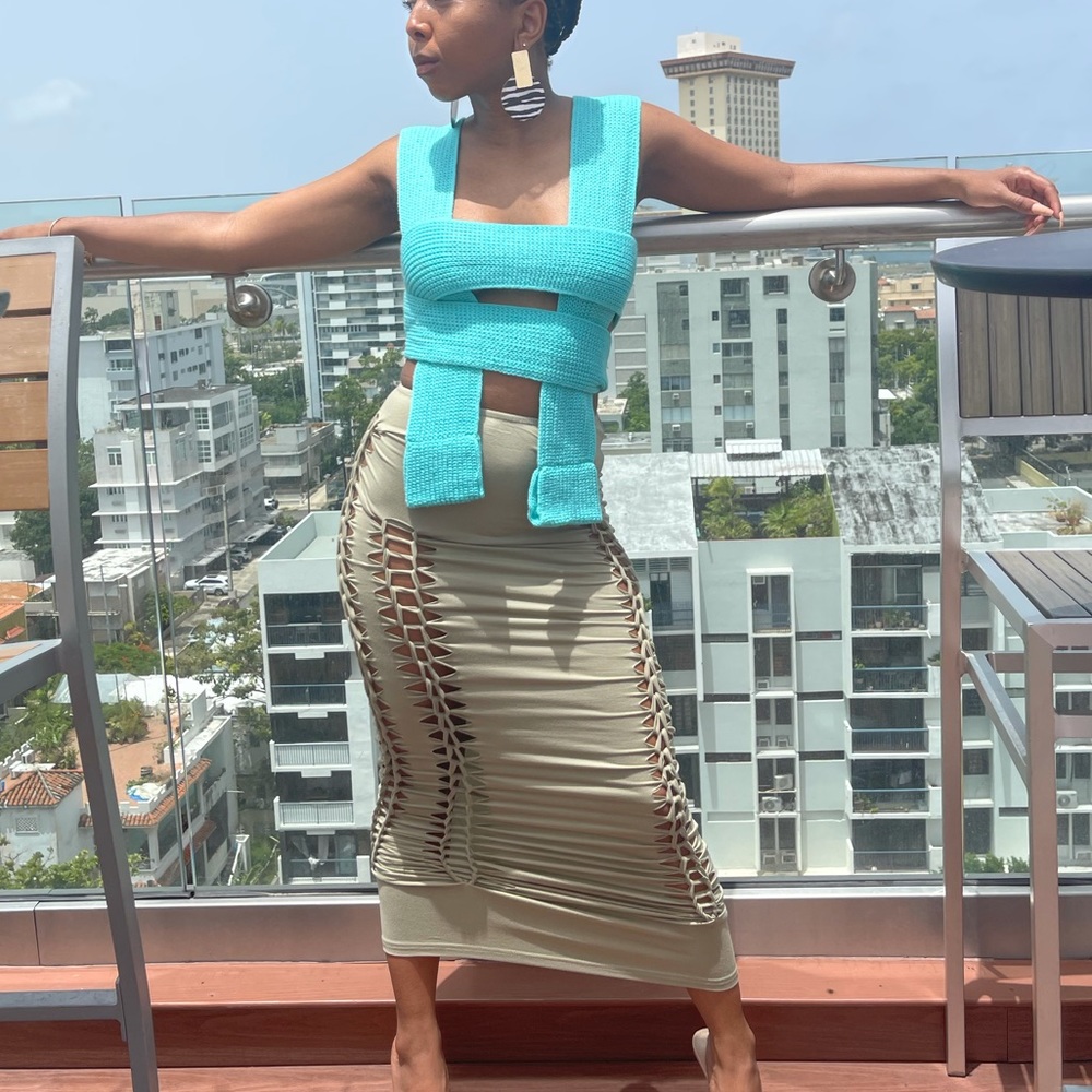 Chic Affair: Long elegant hollow skirt